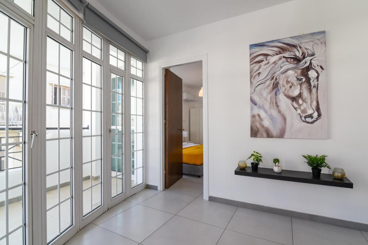 Jana'S 2-Br Apartment In Larnaka Exterior foto